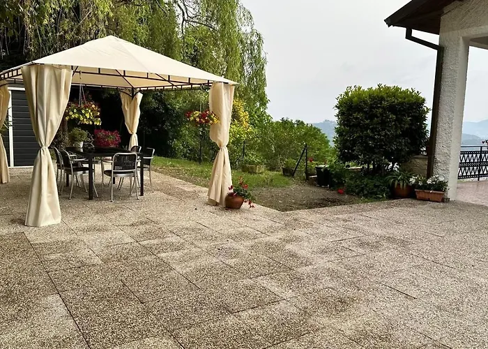Nonna Papera Vicino Alle 5 Terre Hotel *